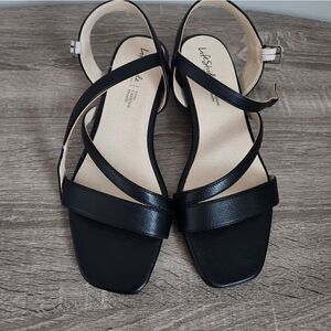 LifeStride Rosetta Ankle Strap Sandal, Women's Size 9 , Black COLOR.